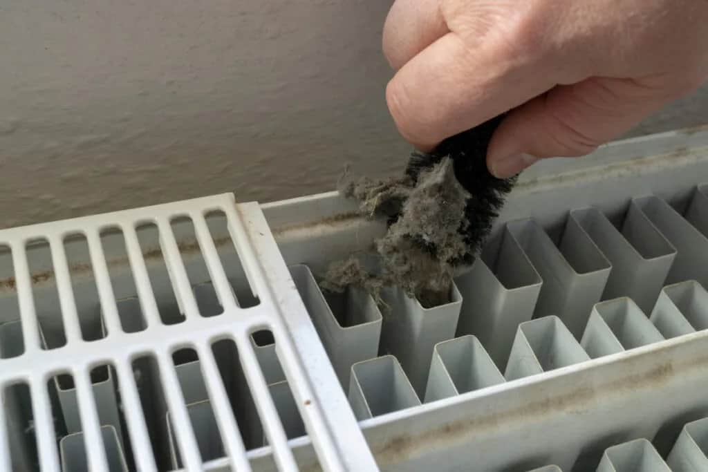 Jak wyczyścić grzejnik żeberkowy? Proste kroki i skuteczne metody Jak wyczyścić grzejnik żeberkowy? Proste kroki i skuteczne metody