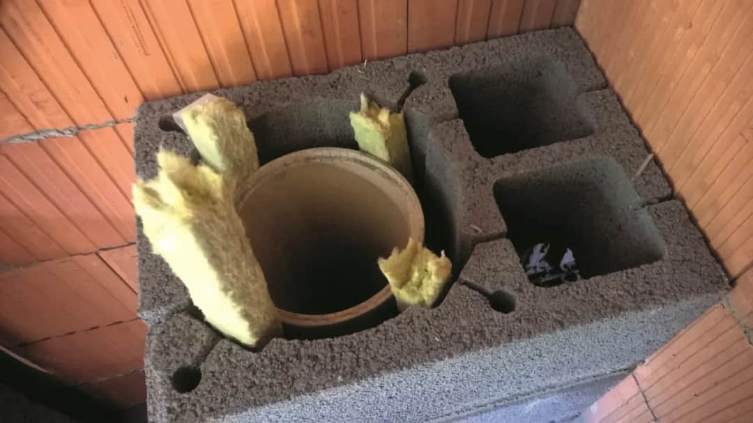 Jak wyciąć otwór wentylacyjny w kominie i uniknąć błędów?