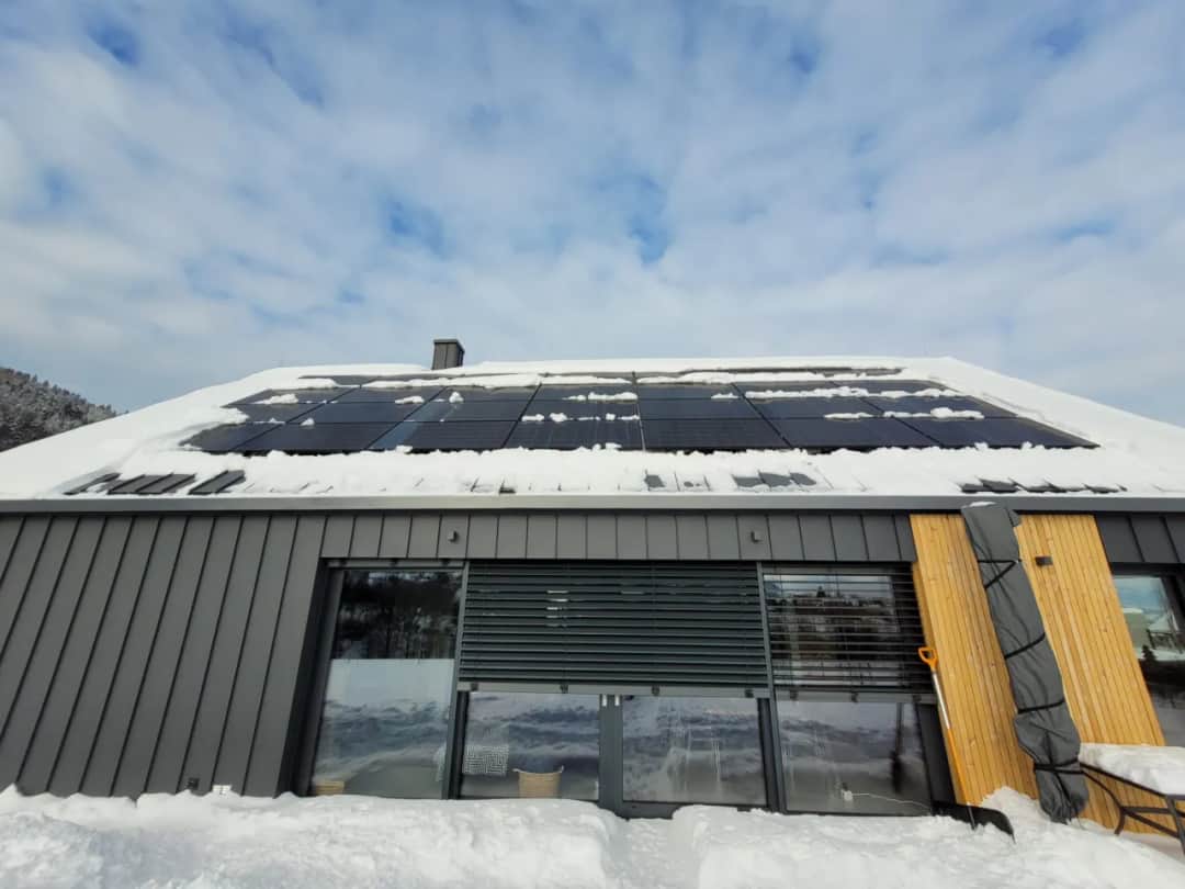 Ile prądu produkuje fotowoltaika 10kW w zimie? Zaskakujące dane