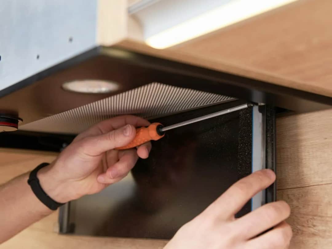 Jaki okap bez podłączenia do komina? Odkryj wygodne rozwiązania